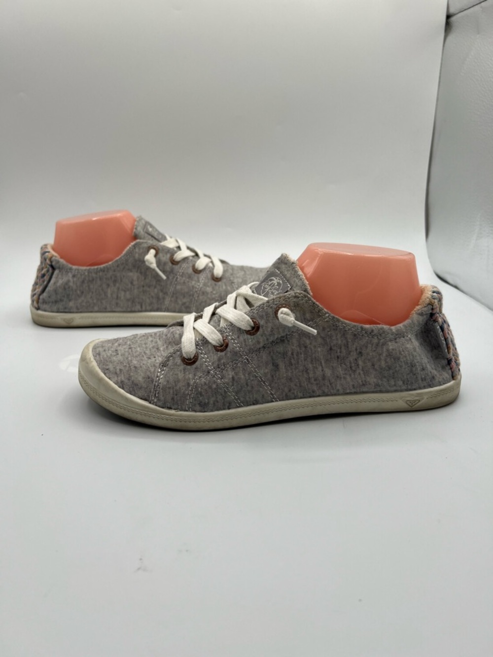 Roxy Bayshore III Sneakers | Gray Knit w/ Woven Heel | Size 10